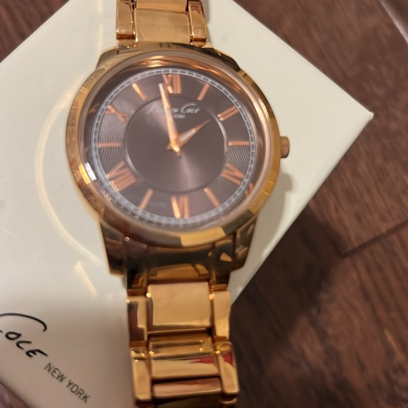 Kenneth Cole watch - Picture 2 of 5